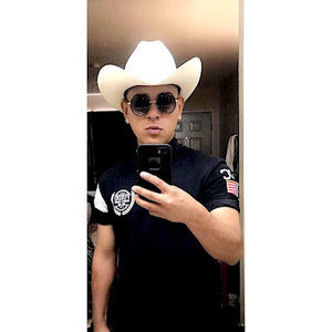 Meet your Posher, Jose kurl-e